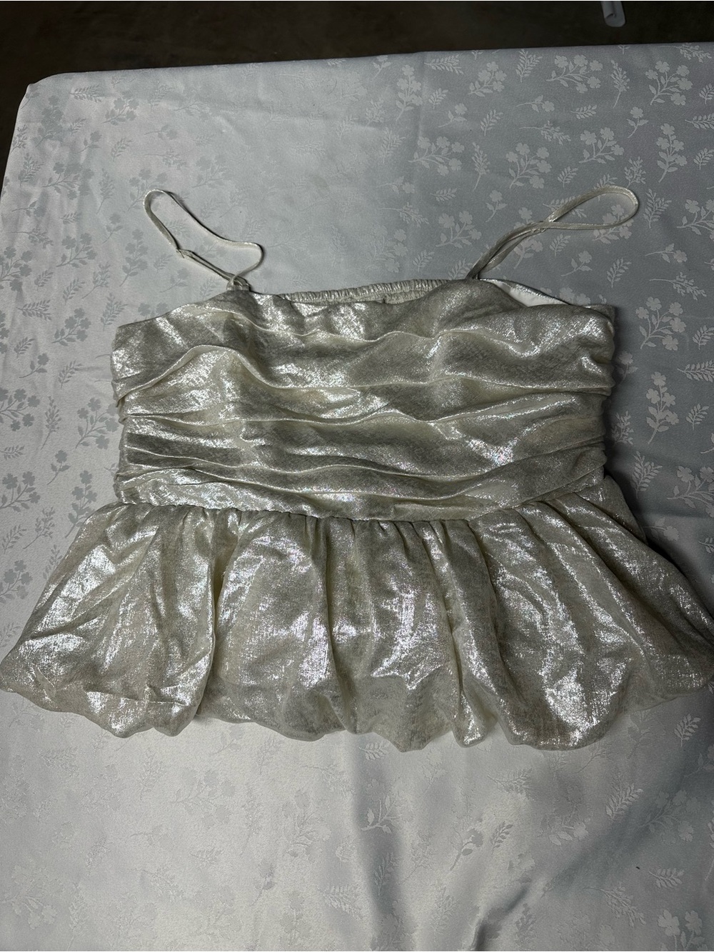 Women’s Shimmery Cream Spaghetti-Strap Peplum Top XL